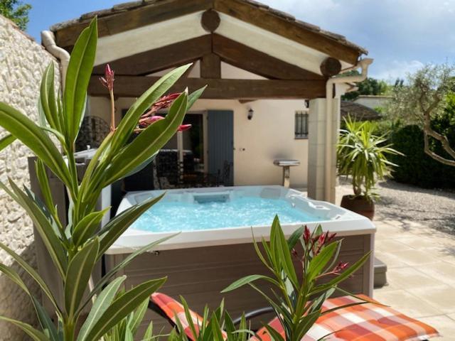 Mas Beau Soleil & Spa Cottages De Charme Avec Jacuzzi&Jardin Prives แซ็งต์-เรมีย์-เดอ-โพรวองซ์ ภายนอก รูปภาพ