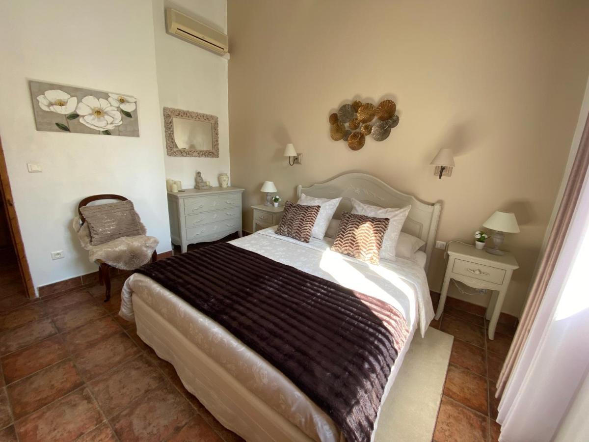 Mas Beau Soleil & Spa Cottages De Charme Avec Jacuzzi&Jardin Prives แซ็งต์-เรมีย์-เดอ-โพรวองซ์ ภายนอก รูปภาพ